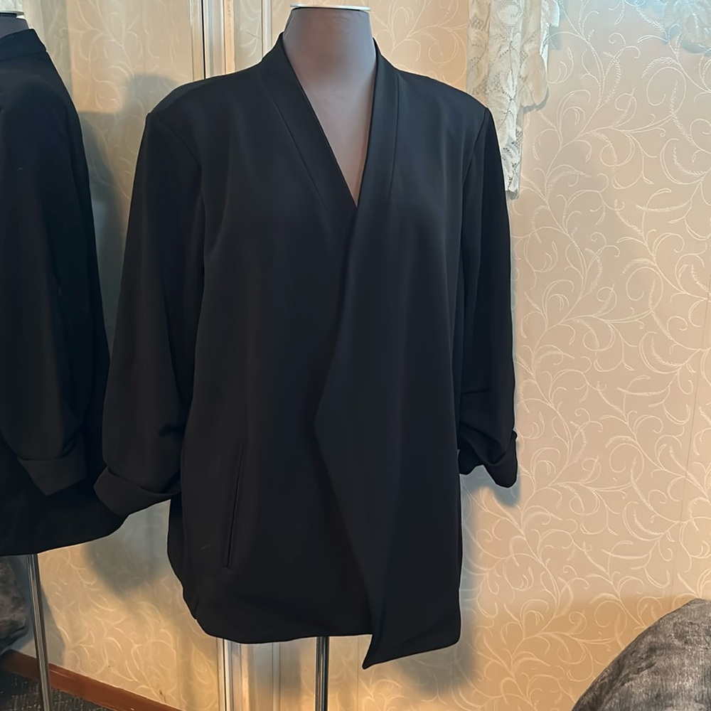 Women’s Premise 80’s style black blazer with Rouched sleeves size 2X